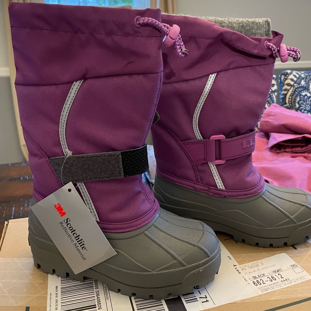 LL Bean kids snow boots.  New with tags.